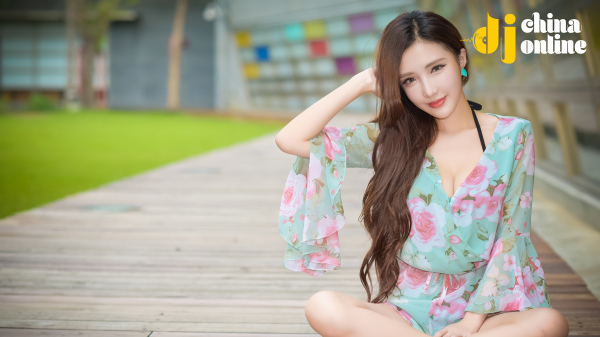 把酒倒满